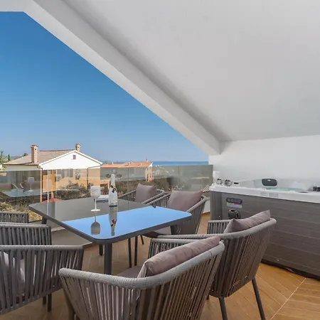 Penzion Palma Krk Penthouse With Sea View And Private Jacuzzi Krk Town