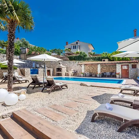 Palma Krk Penthouse With Sea View And Private Jacuzzi