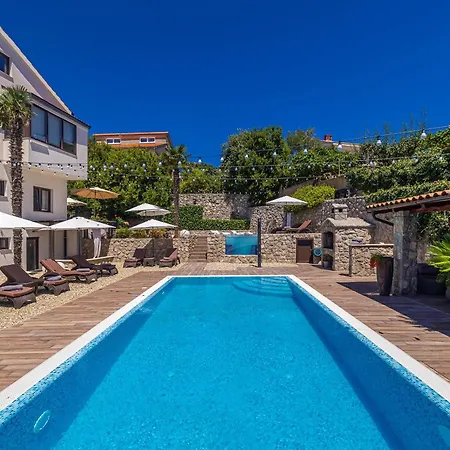 Penzion Palma Krk Penthouse With Sea View And Private Jacuzzi Krk Town