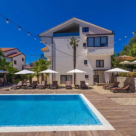 Palma Krk Penthouse With Sea View And Private Jacuzzi Penzion 4*