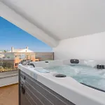 Palma Krk Penthouse With Sea View And Private Jacuzzi Konukevi