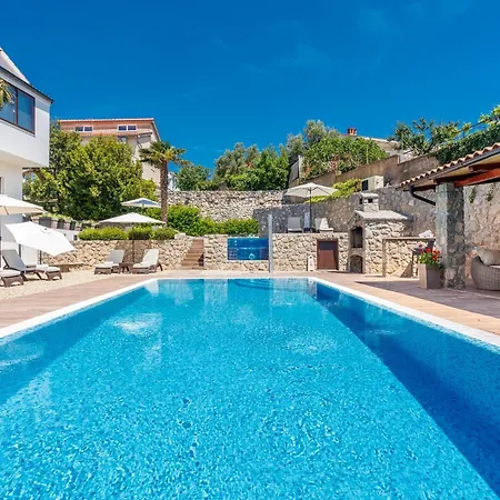 Palma Krk Penthouse With Sea View And Private Jacuzzi