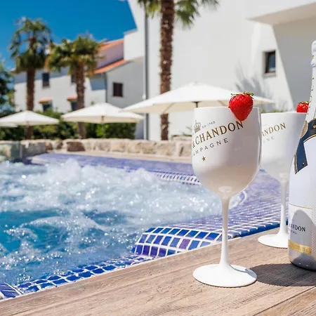 Palma Krk Penthouse With Sea View And Private Jacuzzi Krk Town