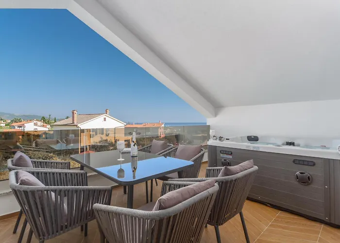 Vendégház Palma Krk Penthouse With Sea View And Private Jacuzzi Krk Town