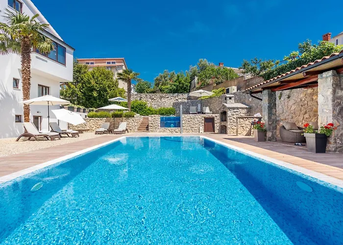 Palma Krk Penthouse With Sea View And Private Jacuzzi