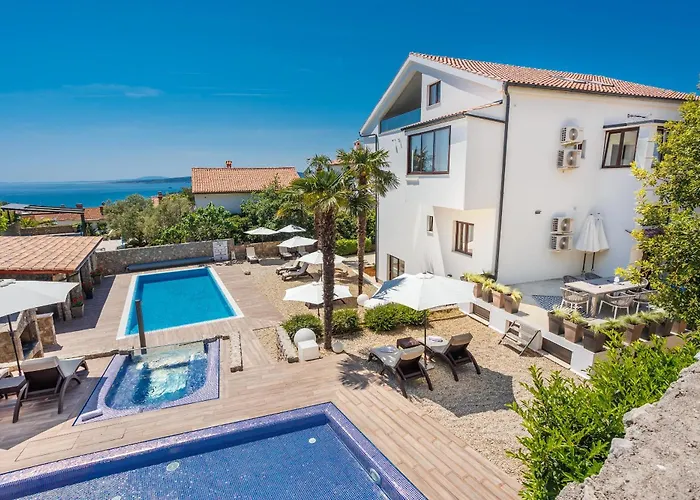 Palma Krk Penthouse With Sea View And Private Jacuzzi